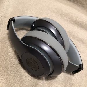 Beats Studio Wireless Heaphones- Metallic Sky